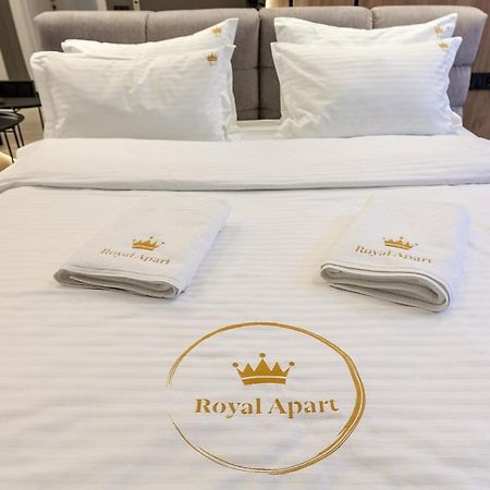 Royal Apartament On Voloshyna 2 Lviv Ngoại thất bức ảnh